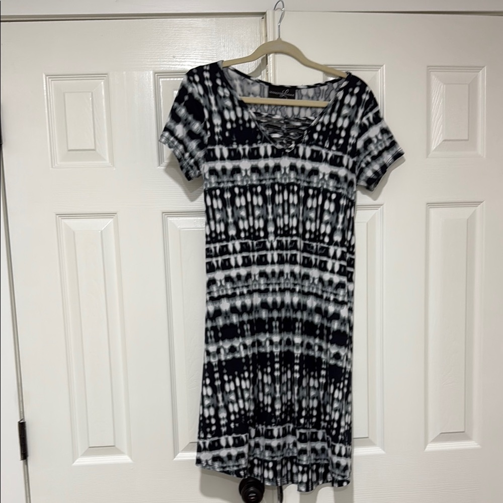 Black and White Casual Sheath Midi Dress